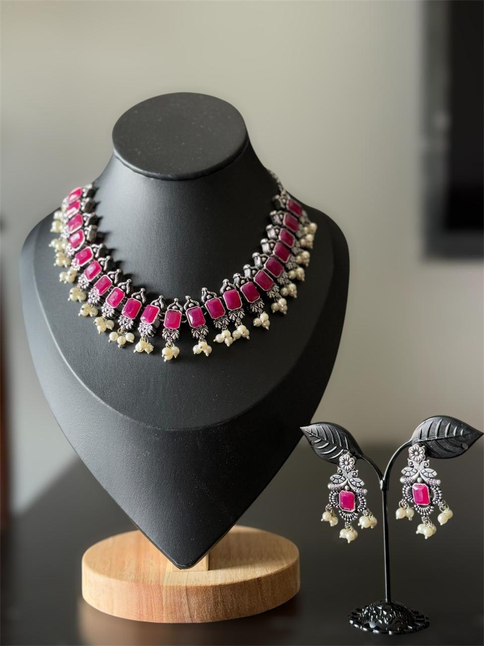 Silver Oxidized Ruby Stone and Pearl Necklace Set