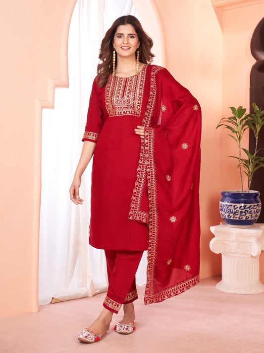 Ethnic Elegance With Our Exquisite Kurti Set