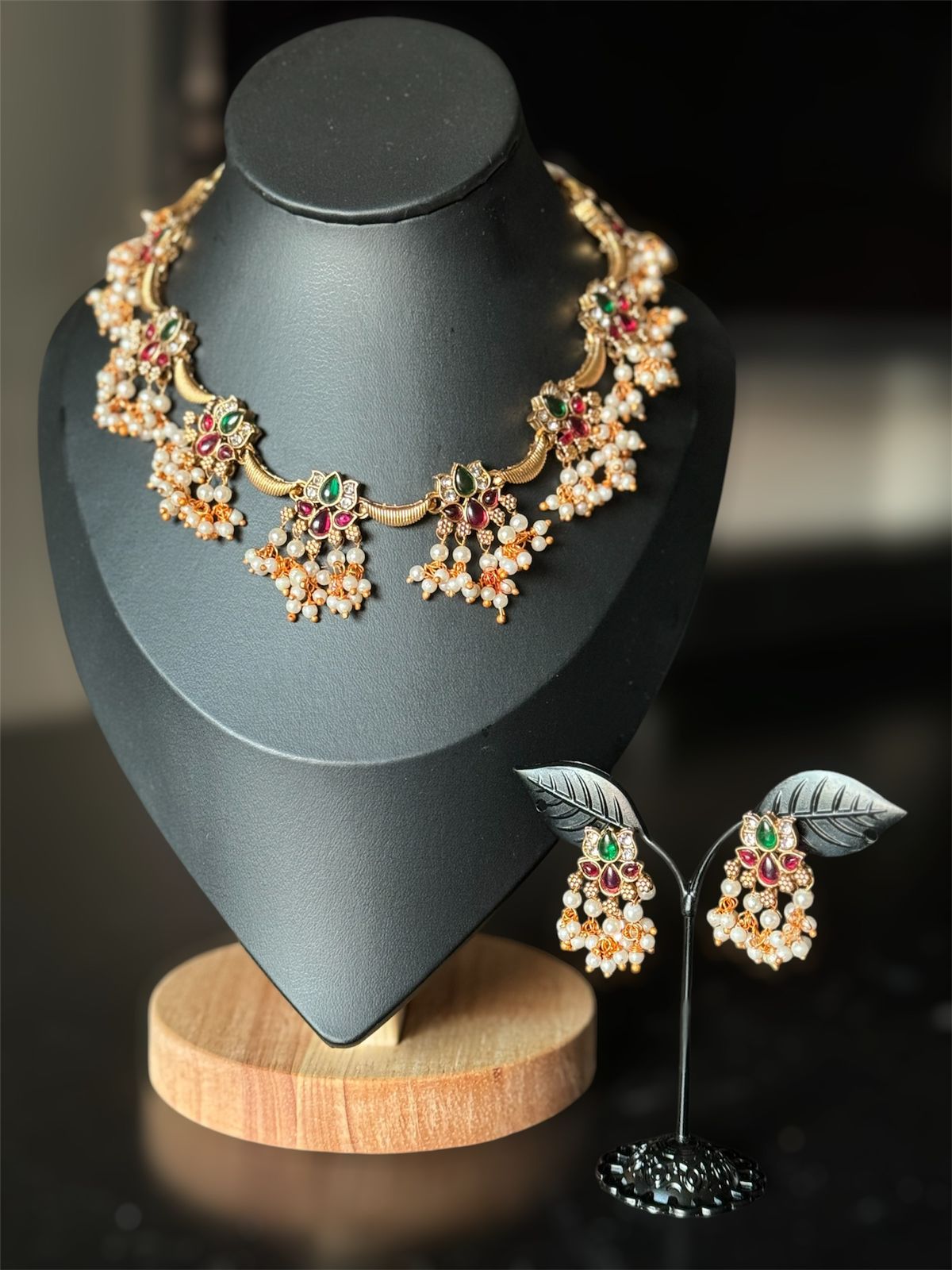 Gold Plated Kundan Stone And Pearls Choker Necklace Set